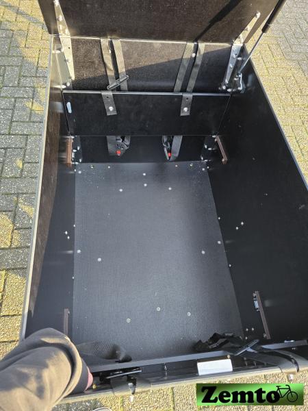 Elektro Bakfiets Cargo Trike Classic Narrow Steps, Box mit Deckel, individuell konfigurierbar